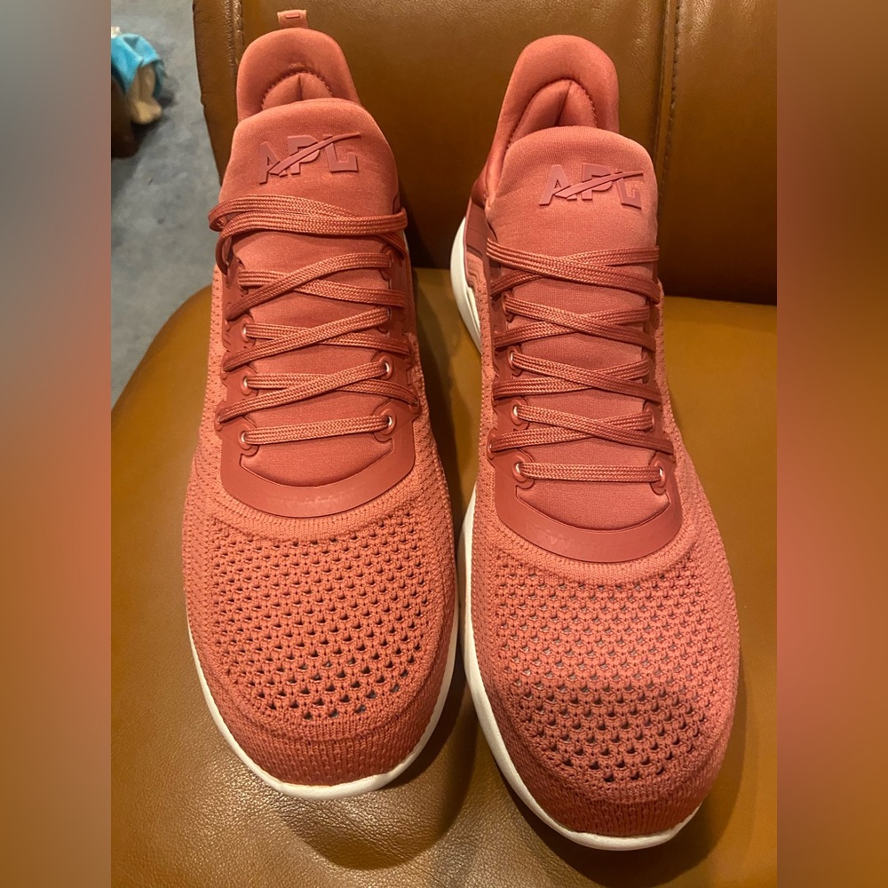 New! APL techloom tracer mens Sneakers